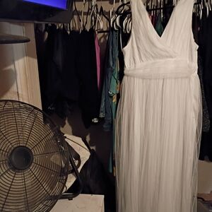 White V-Neck Tulle Evening Dress